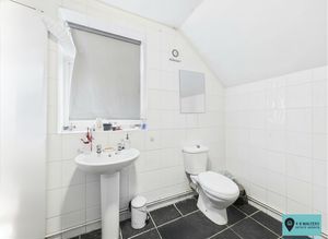 Flat One Bathroom- click for photo gallery